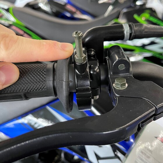 Adjustable Throttle LimiterSet the top speed by turning a screw. That helps keep new riders from going too fast, too soon, and lets you match the DB-21’s power output to the rider’s skill level.